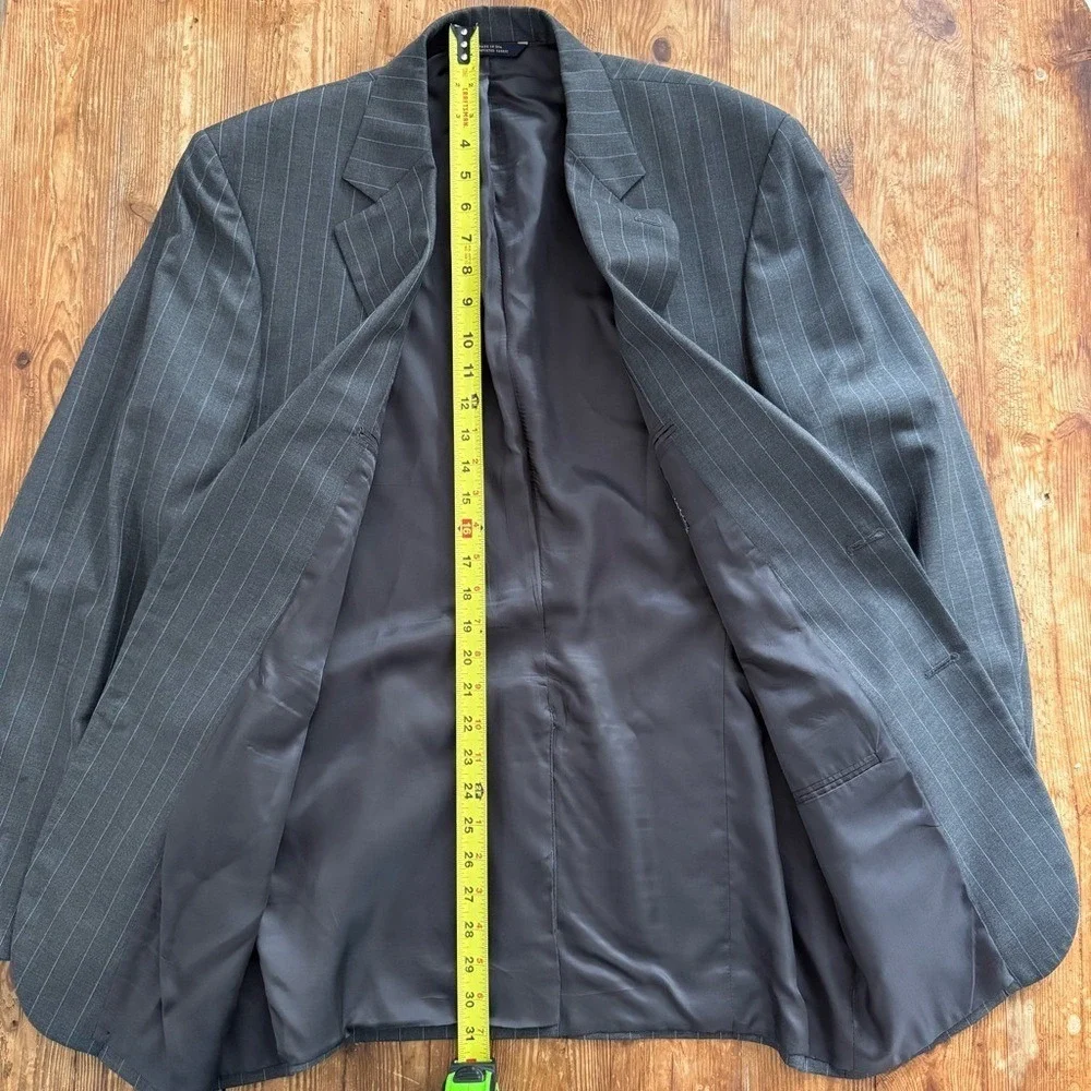 Brooks Brothers 100% Wool Elegant Charcoal Pinstripe Blazer Men's 40 Regular EUC